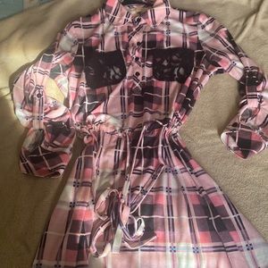 Pink,black, white top